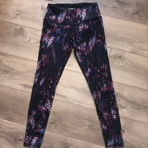 VS Workout Leggings
